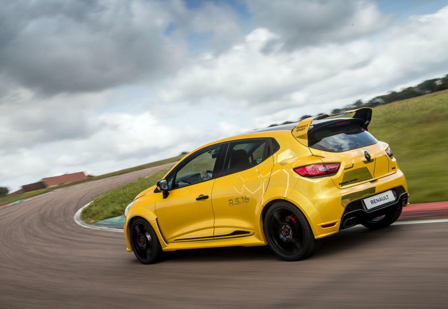  Renault Clio R.S.16 Concept 2016 года  (фото 12 из 54)